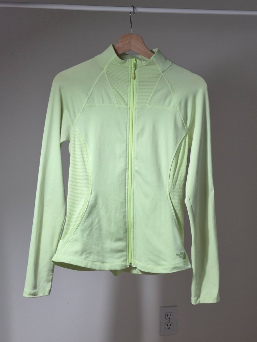 The North Face Women’s  Small Lime Green Full Zip Running Jacket Stretch